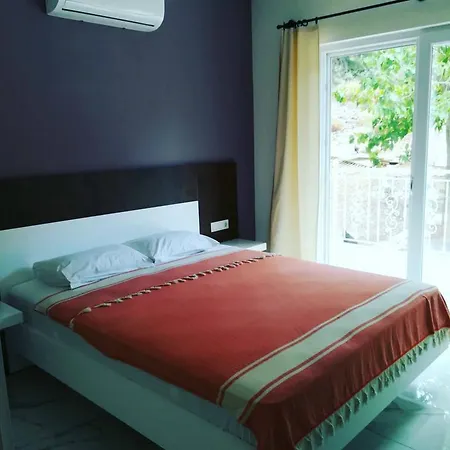 7 Bed and breakfast *