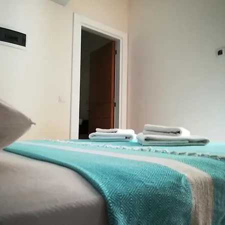Bed and breakfast 7